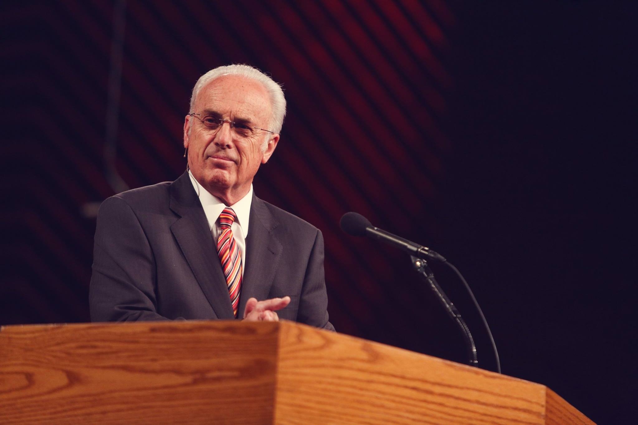 “O mundo atual está perfeitamente adequado para a vinda do anticristo”, diz John MacArthur