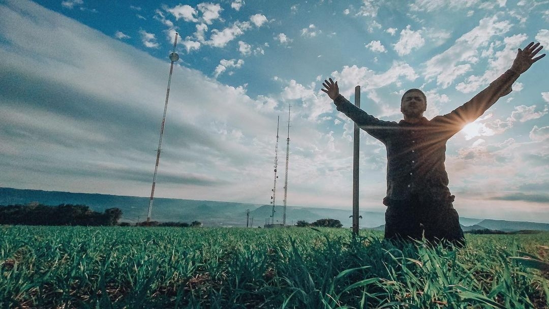 “A oração é o pilar que vai sustentar sua vida em tempos difíceis”, diz pastor