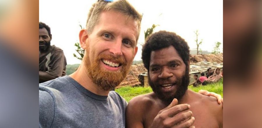 Chefe de tribo recebe cura sobrenatural após oração de missionário