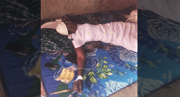 Mulher é forçada a beber pesticida após ter Bíblias encontradas por marido muçulmano