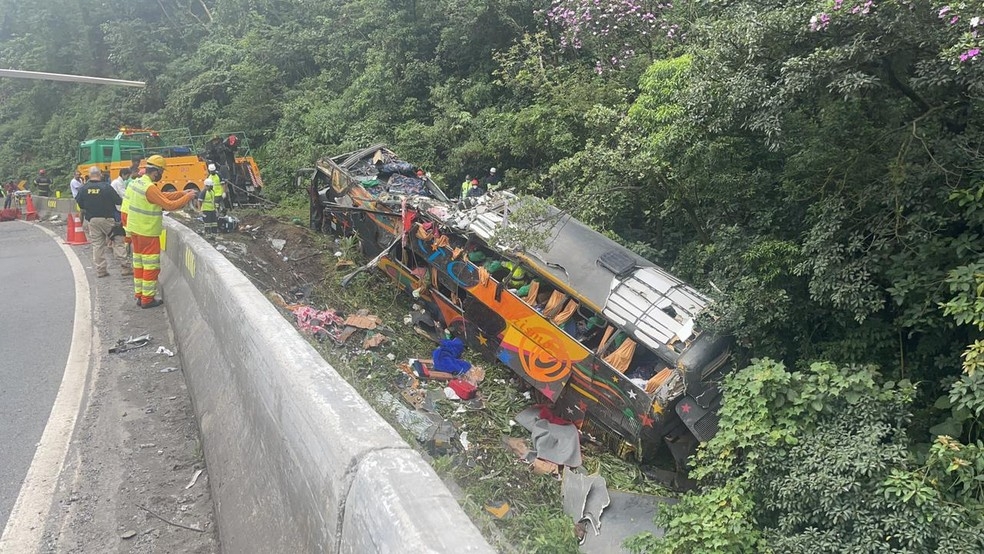 “Nasci de novo, foi a mão de Deus”, diz sobrevivente de acidente de ônibus no Paraná