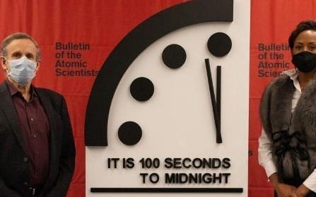 ‘Relógio do Apocalipse’ está parado perto do fim desde 2020, dizem cientistas
