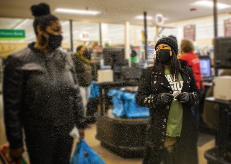 Igreja paga compras de pessoas afetadas pela pandemia em supermercado dos EUA