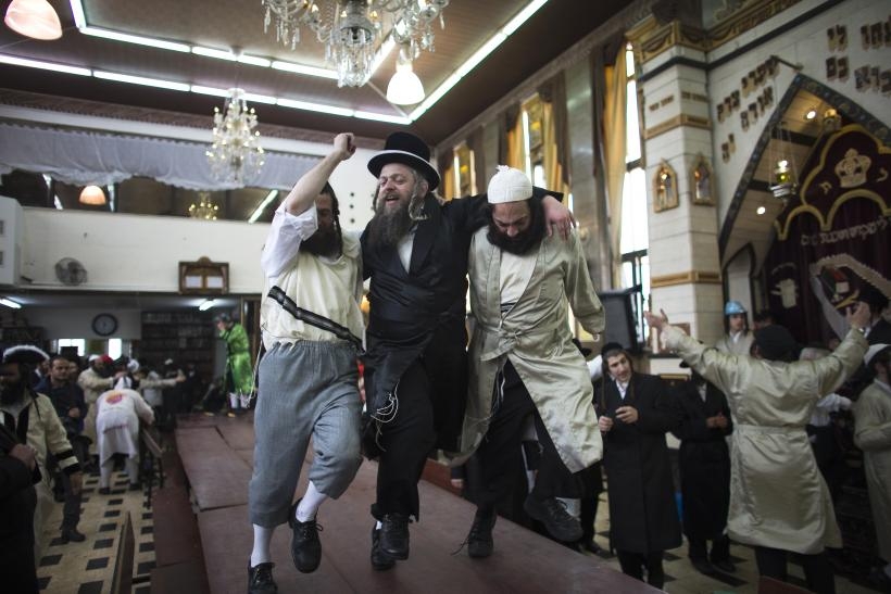 Pastor explica relação entre a festa de Purim e a unção de Deus: “Há uma graça divina”