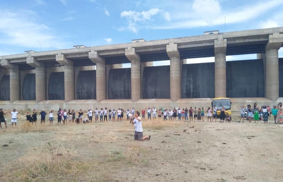 Igrejas clamam a Deus por chuvas e ajudam comunidades no sertão do Ceará