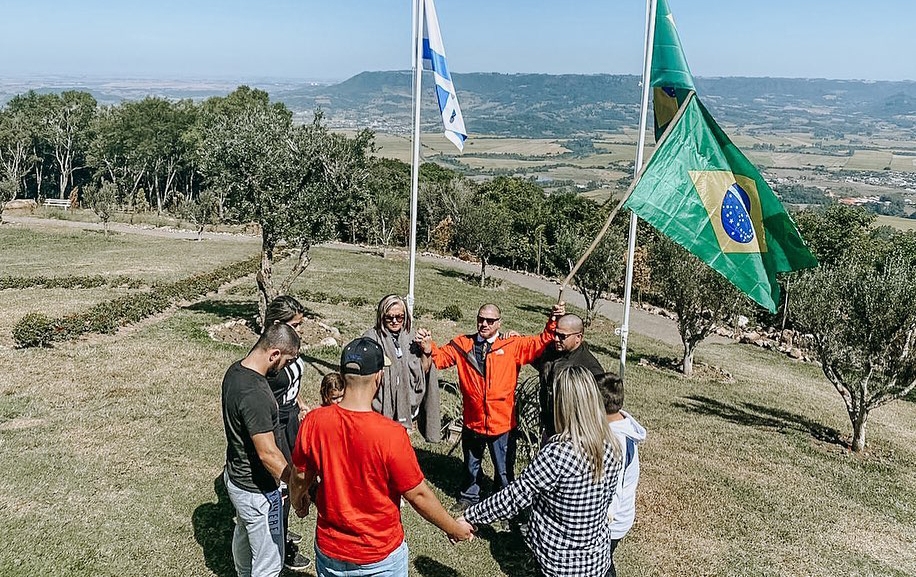 “Deus está convocando seu povo a clamar”, diz pastor sobre oração na atual crise