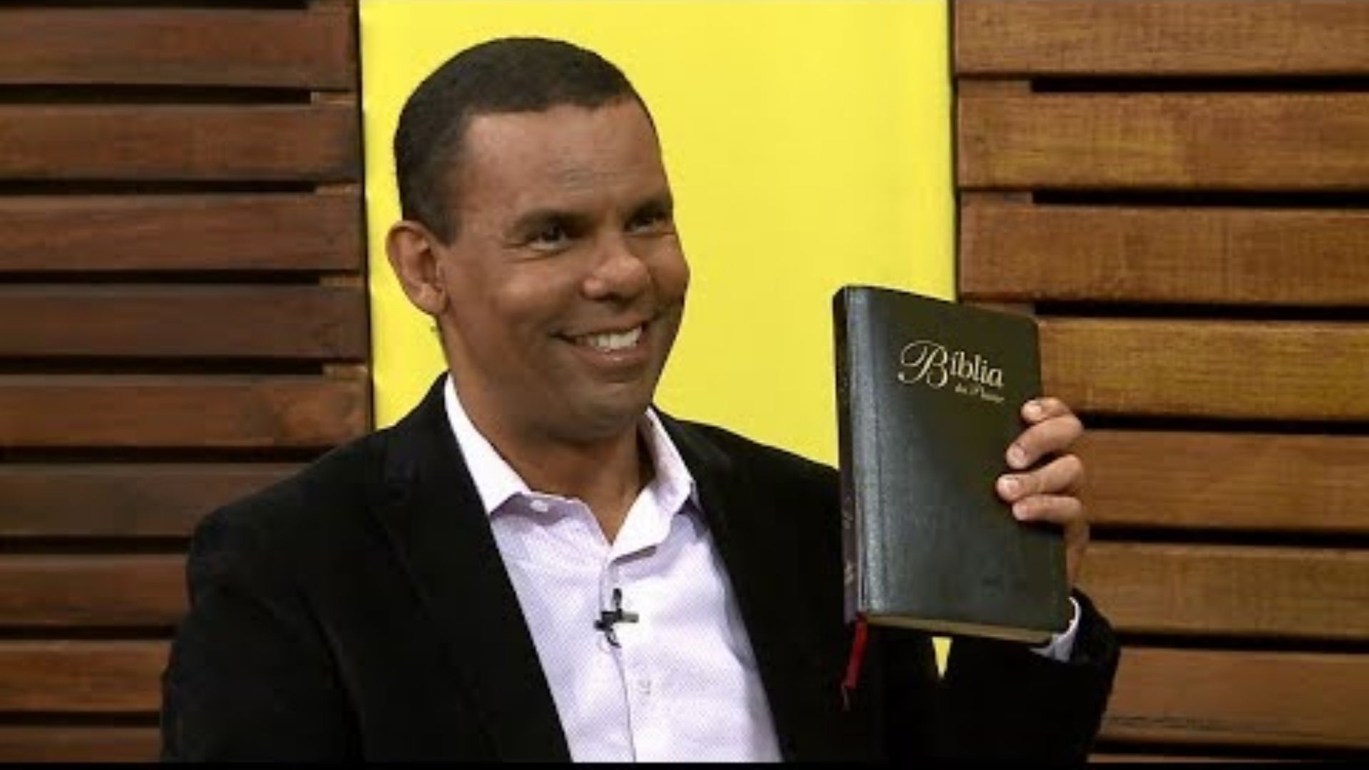 Teólogo diz que pandemia é crucial para volta de Jesus: “Caminhamos para um governo único”