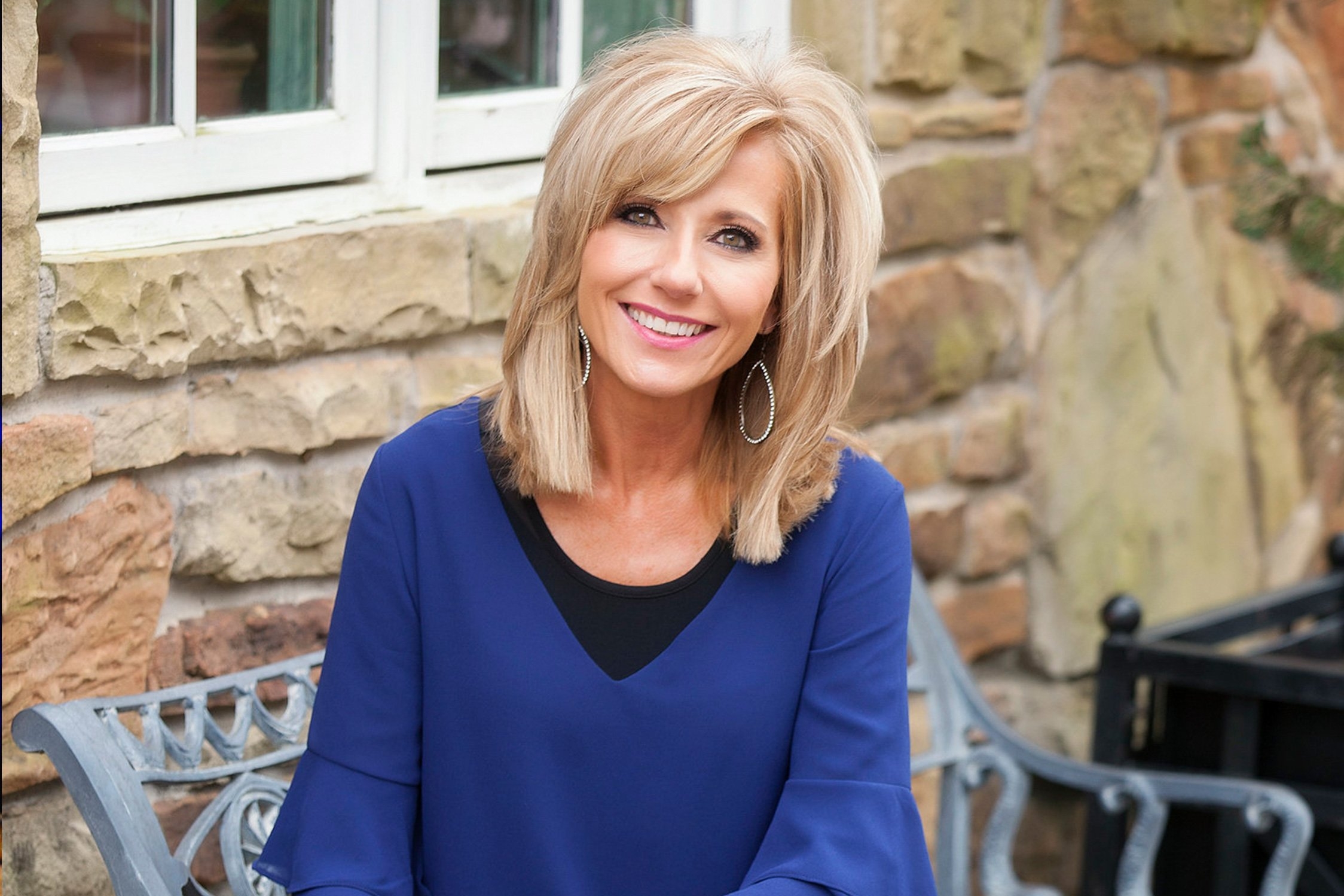 Livro de Beth Moore, uma das principais vozes femininas dos EUA, chega ao Brasil
