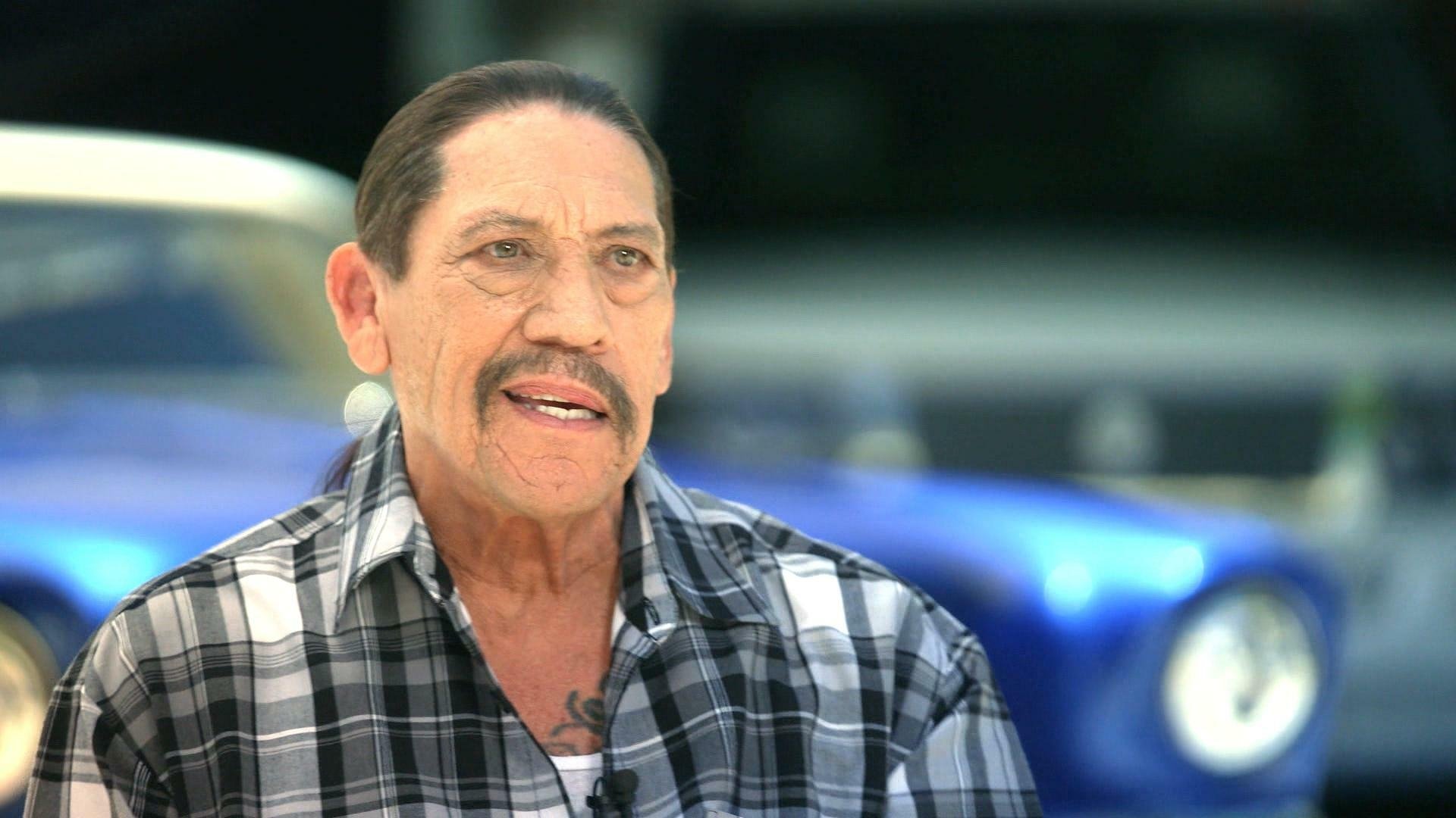 Ator Danny Trejo diz que sua fé o tirou das drogas e crimes: “Sem Deus, você está morto”