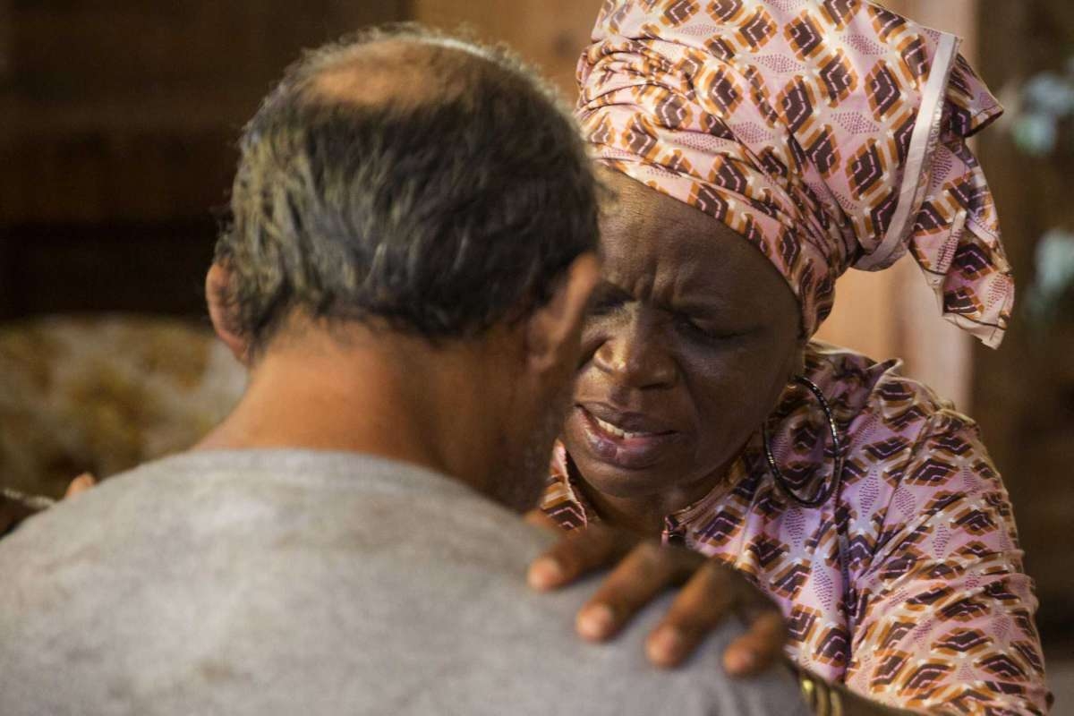 Pastora nigeriana alimenta sem-tetos na pandemia: ‘Se a Covid não os matar, a fome irá’