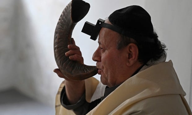 Último membro da comunidade judaica no Afeganistão deixa o país