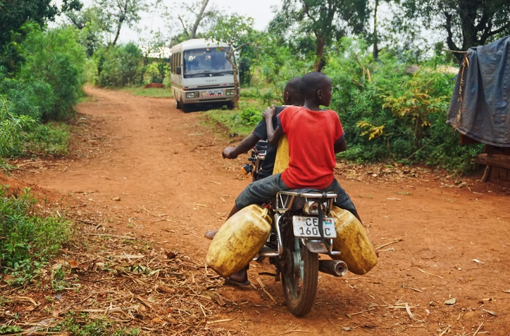 Extremistas matam jovem evangelista por levar 5 adolescentes muçulmanos a Cristo em Uganda