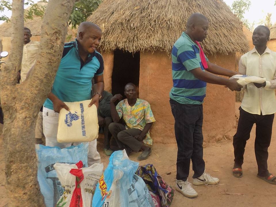 Militantes que planejavam matar missionários, aceitam Jesus ao serem recebidos com amor
