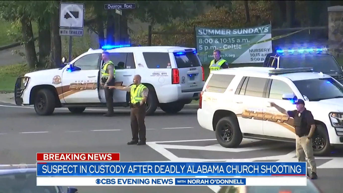 Membro de 70 anos é celebrado como herói ao deter atirador em ataque a igreja nos EUA
