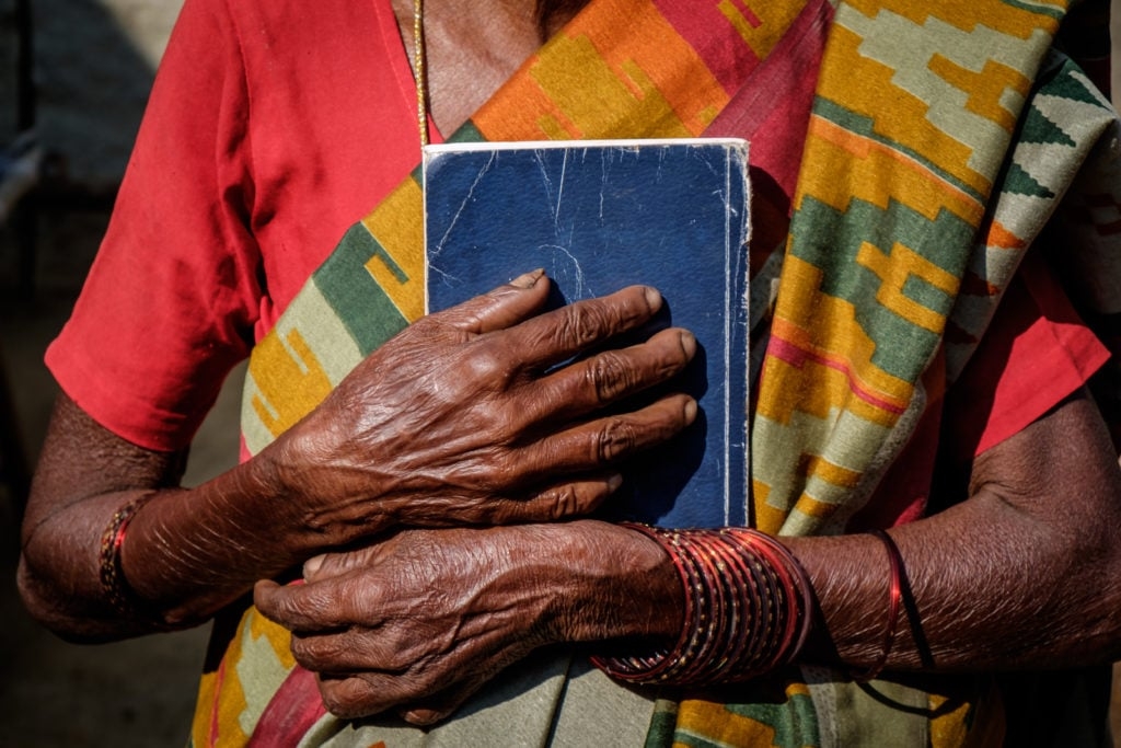 Ex-hindu de 108 anos aceita Jesus na Ásia: “Estou feliz por morrer conhecendo a Deus”