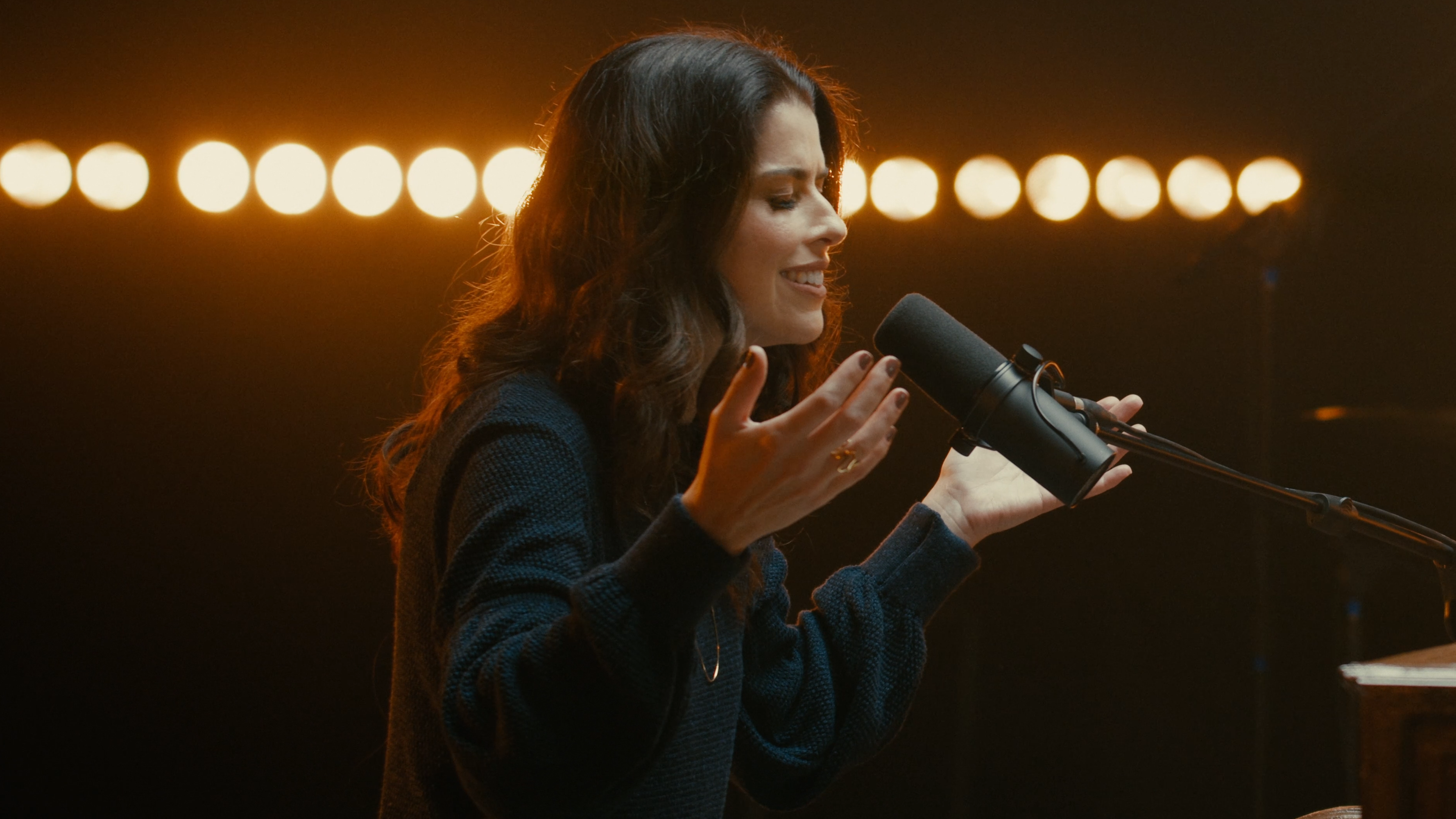 Nova música de Rachel Novaes fala sobre busca pela presença de Deus