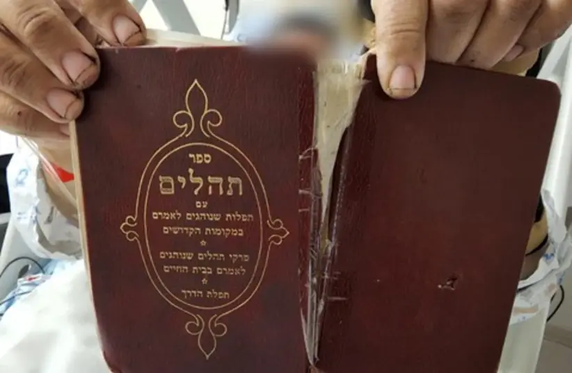 Livro de Salmos salva vítima de ataque terrorista em Jerusalém