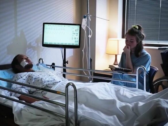Paciente baleado encontra Jesus após enfermeira ler a Bíblia para ele por 90 dias