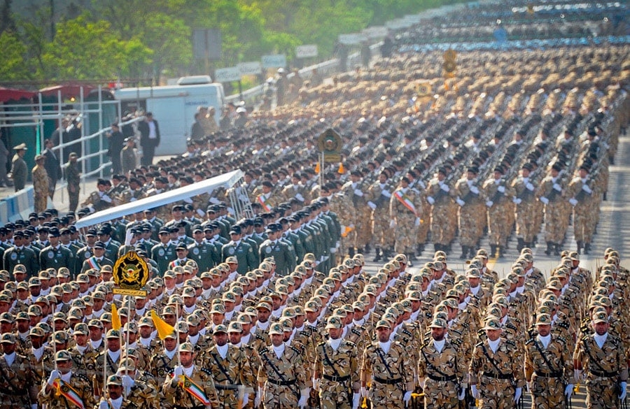 Irã revela nova doutrina militar e parece se preparar para a guerra: ‘Um mar de sangue’