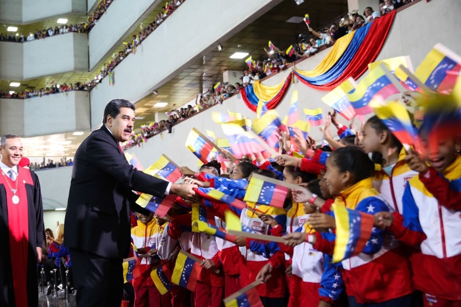 Maduro irá financiar reformas de igrejas e diz que “apoia o povo de Jesus”