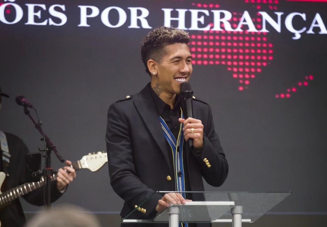 “É impossível ter um encontro com Deus e continuar o mesmo”, diz Roberto Firmino