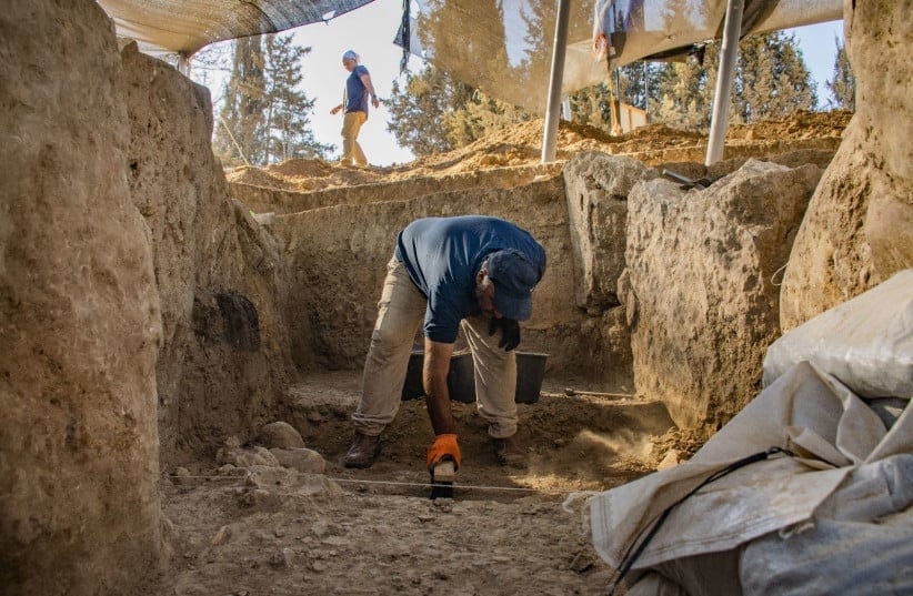 Arqueólogos encontram portão mais antigo descoberto em Israel