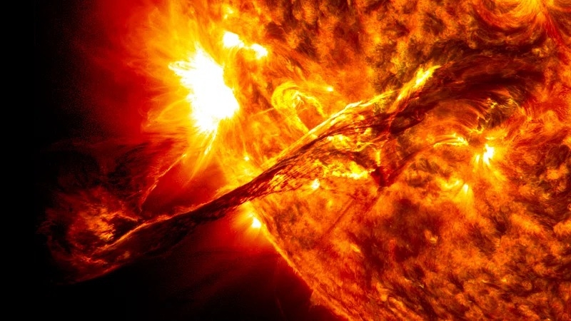 Cientistas alertam sobre ‘apocalipse digital’ após supertempestade solar em 2024