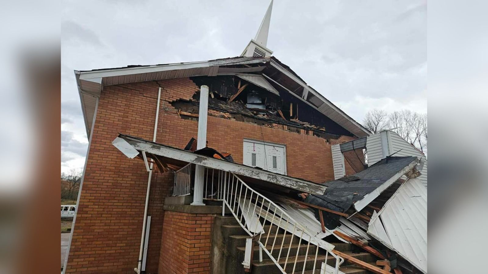 Após passagem de tornados nos EUA, Franklin Graham pede oração pelas vítimas