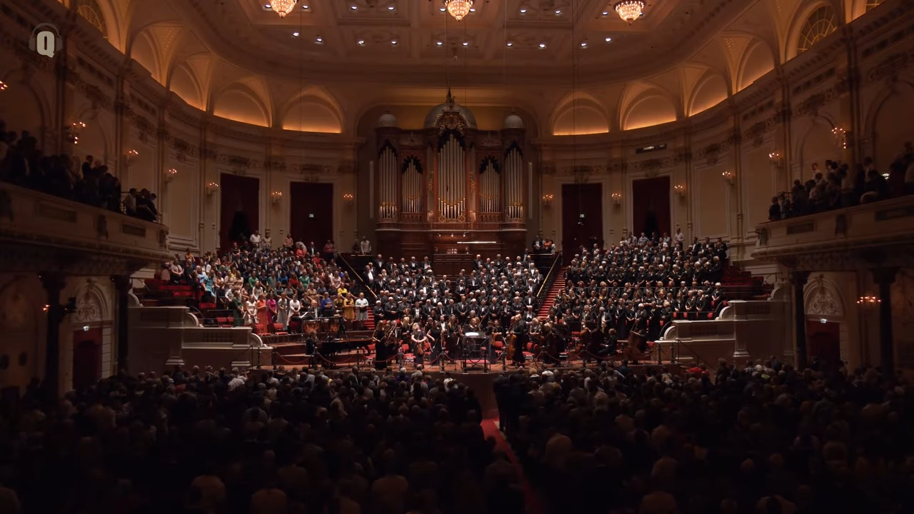 2.000 pessoas cantam o Salmo 42 em sala de concertos de Amsterdã