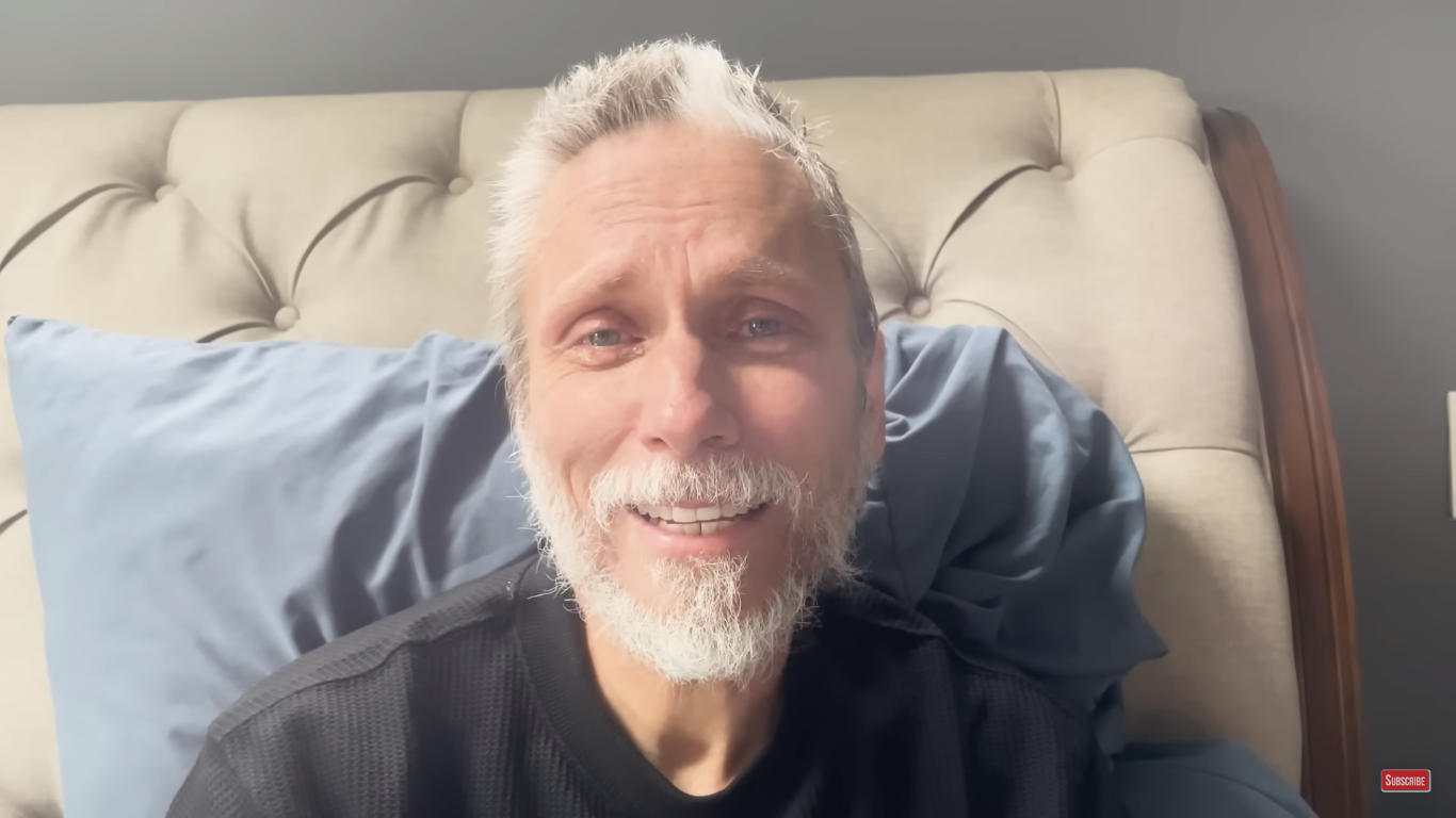 YouTuber cristão com câncer terminal se despede em vídeo: 