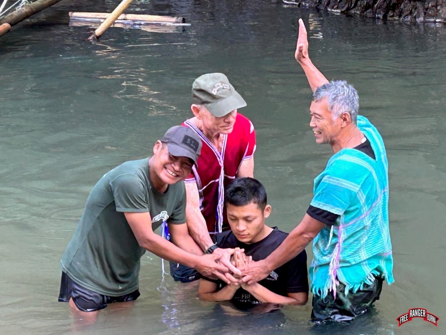 Missionários celebram 7 batismos e 1 casamento em Mianmar