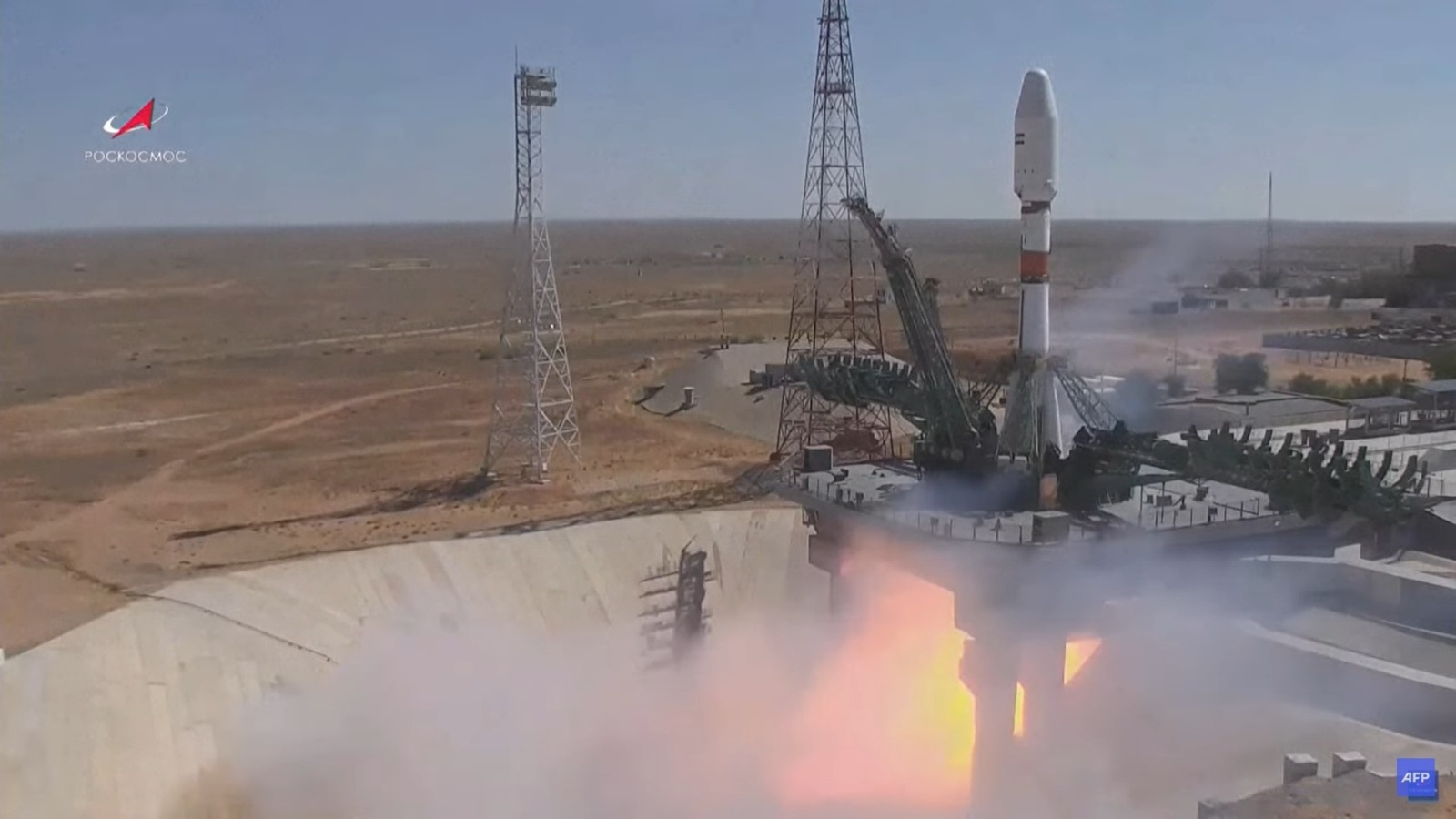 Irã lança satélite com referência ao ‘Messias muçulmano’ na lateral do foguete