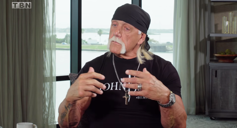 Após conversão, ex-lutador Hulk Hogan convida fãs a seguirem Jesus