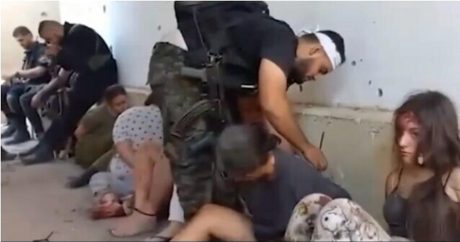 Famílias de reféns divulgam vídeo das 5 jovens sequestradas pelo Hamas