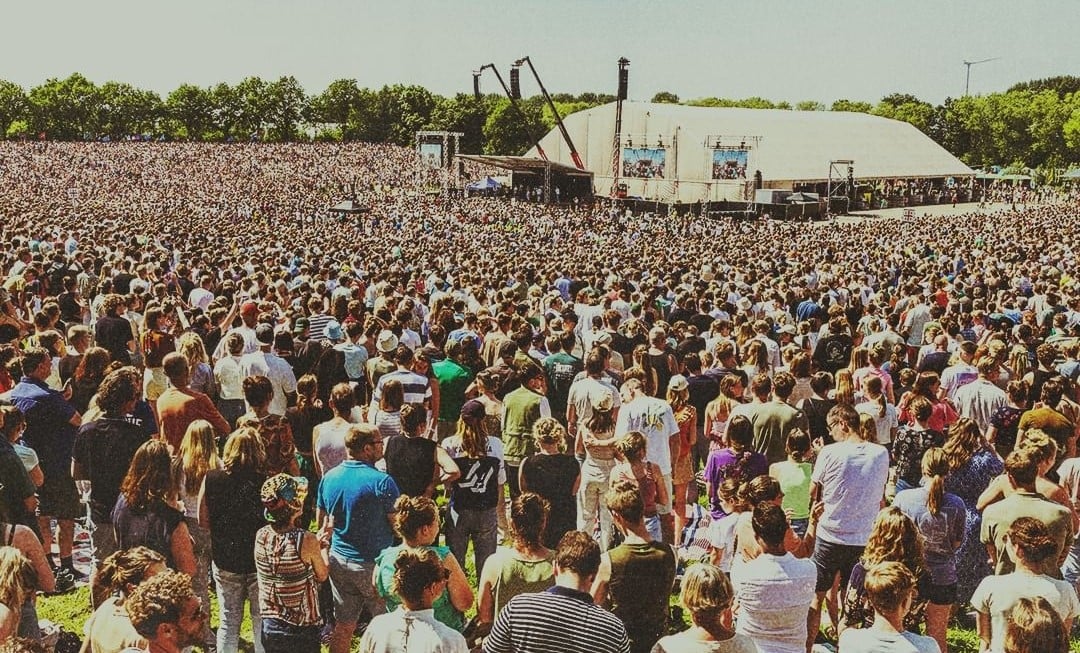 Mais de 60 mil pessoas se reúnem para exaltar Jesus ao ar livre, na Holanda
