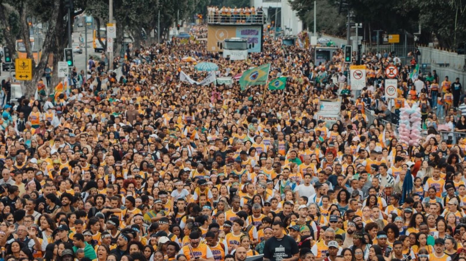 Marcha para Jesus leva milhares de cristãos às ruas no Rio: “O Brasil é do Senhor”