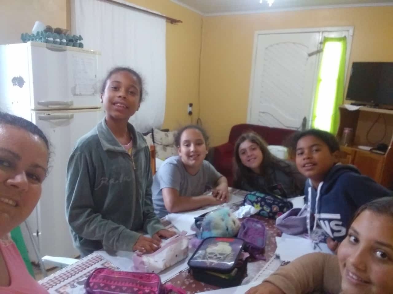 Menina de 10 anos lidera estudo bíblico para amigas no RS: “Gosto de falar de Jesus”