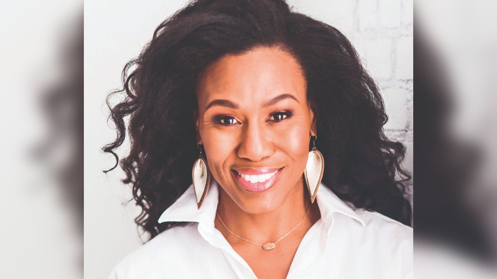 Priscilla Shirer ensina maneiras para reconhecer a voz de Deus