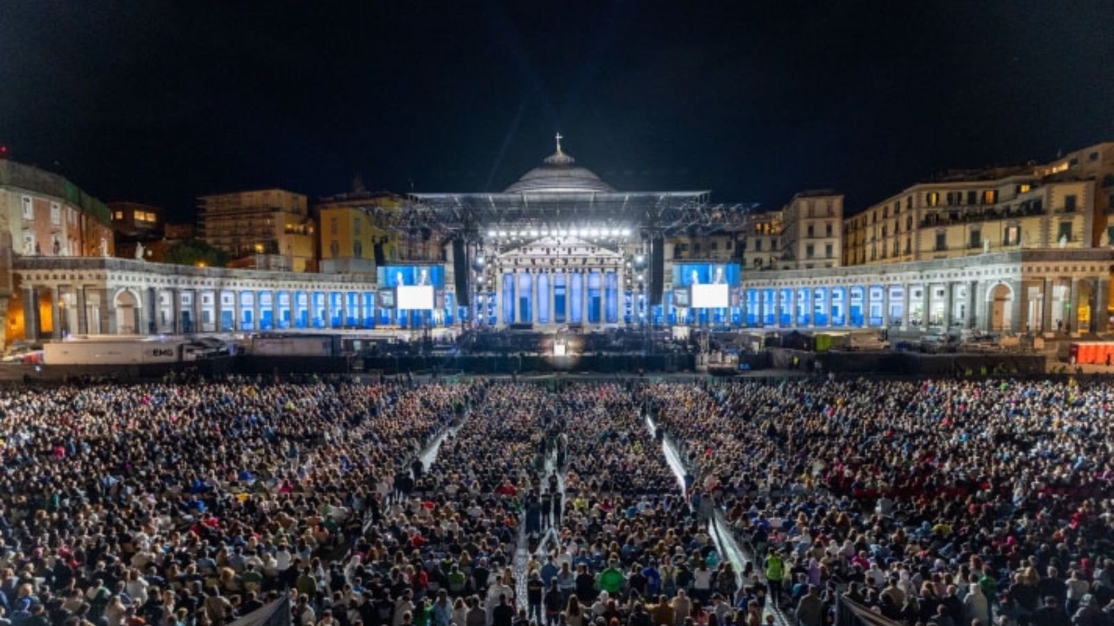 21.000 pessoas ouvem o Evangelho em Nápoles: “Deus moveu muitos corações”