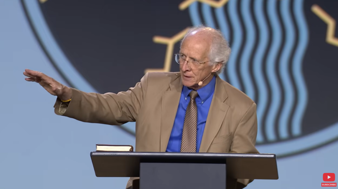 John Piper identifica 3 desafios na leitura da Bíblia em 2025: 'Satanás irá distraí-lo’