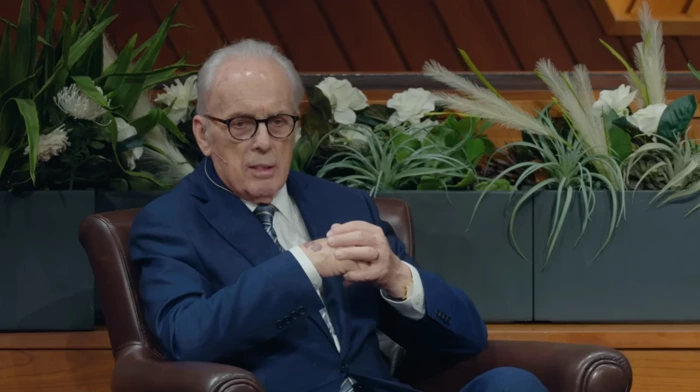 John MacArthur recebe alta após mais de um mês internado: ‘Continuem orando’