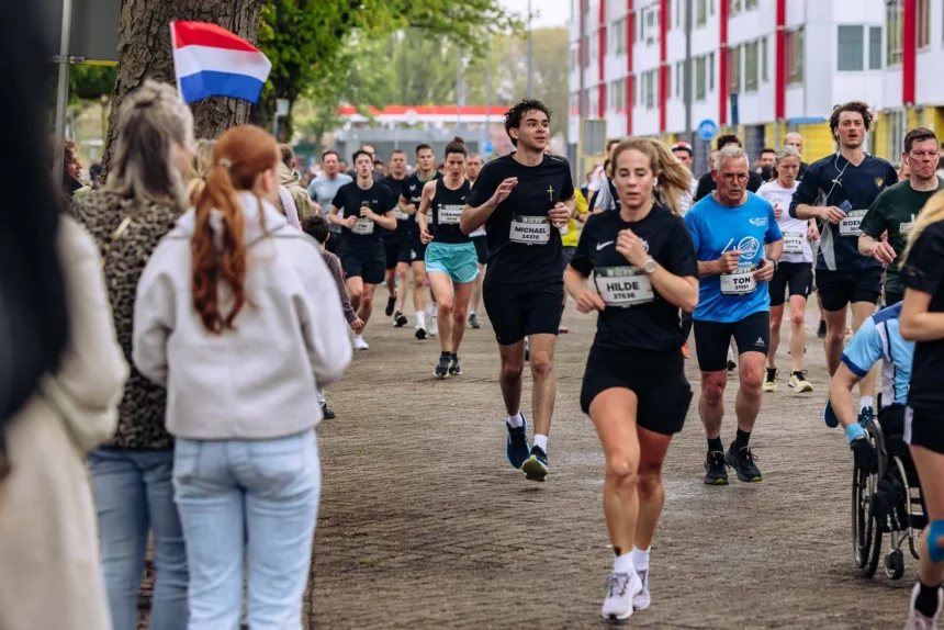 200 cristãos correm Maratona de Roterdã para pregar Jesus: "A verdade, o caminho e a vida"