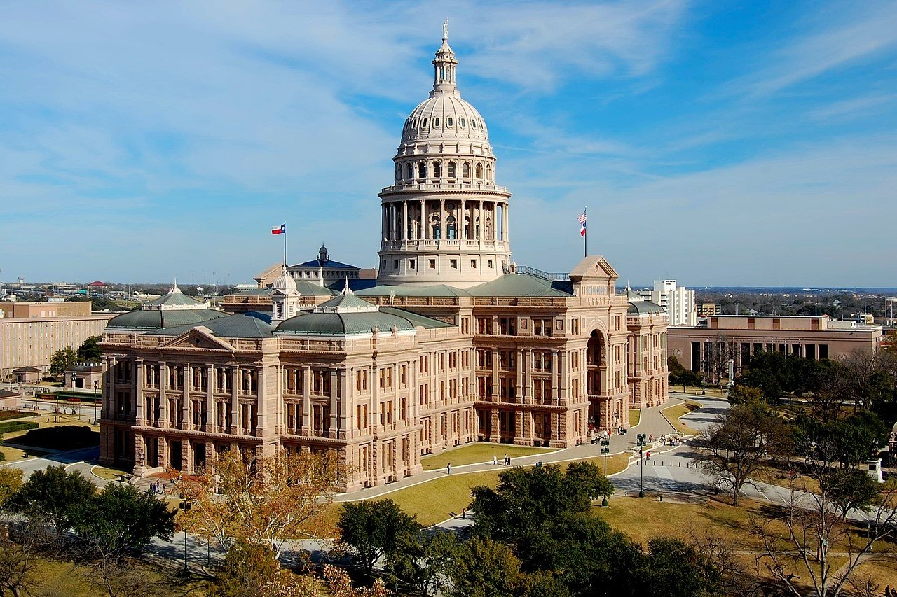 Texas aprova projeto de lei que exige os Dez Mandamentos nas salas de aula”