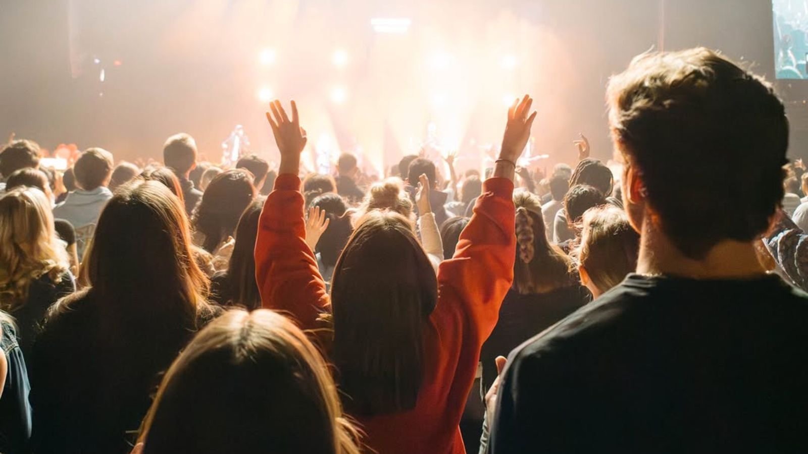 Pastor diz que 80% dos jovens que vão à igreja conhecem Jesus na internet”