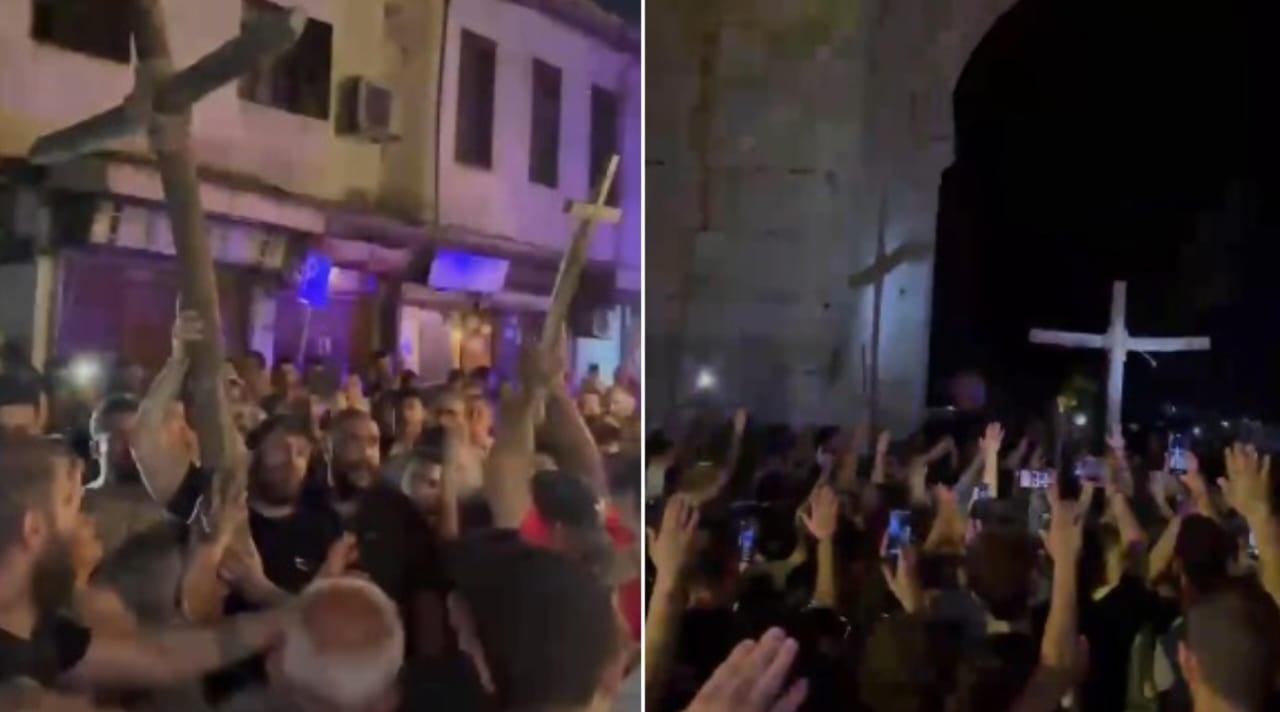 Cristãos vão às ruas após ataque terrorista em igreja na Síria: “Somos soldados de Cristo"