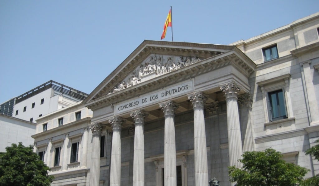 Espanha pode punir com prisão pastores que fizerem “terapias de conversão” 