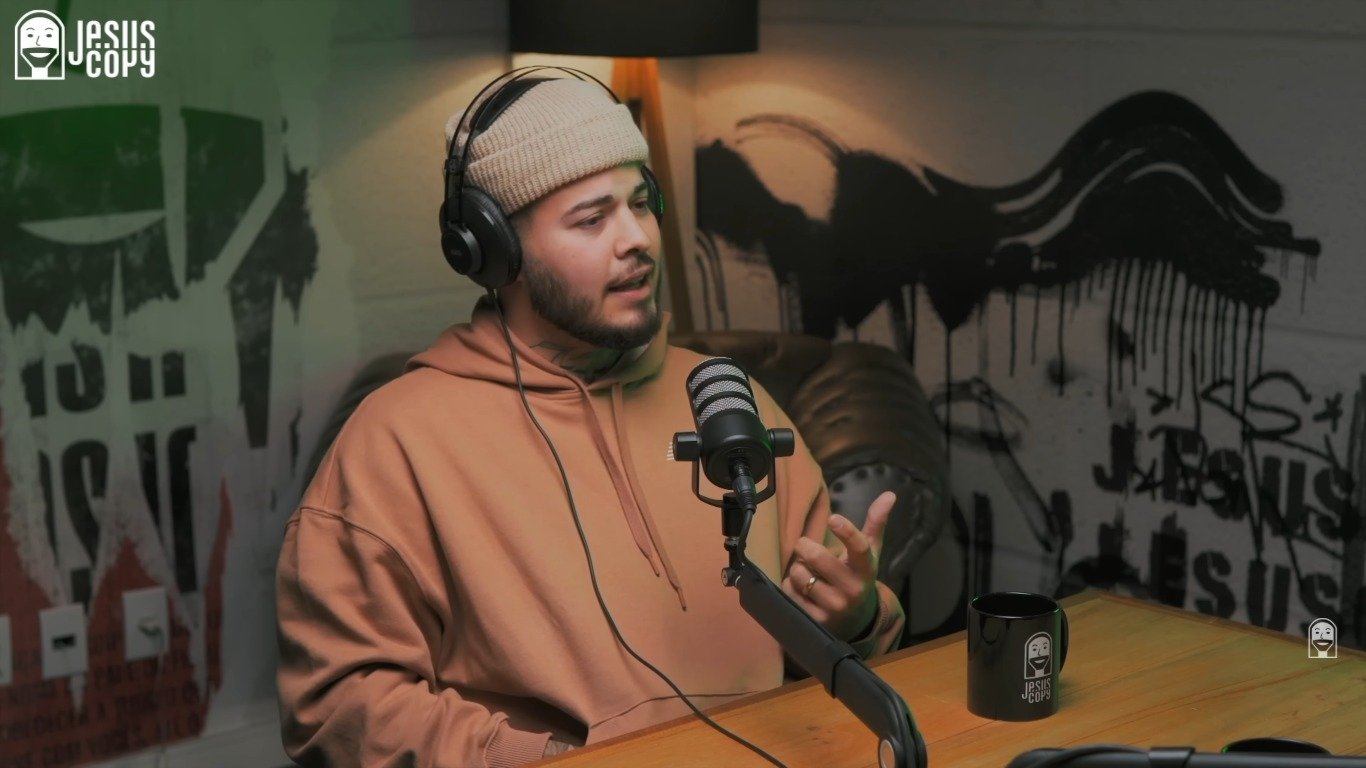 Jottapê revela que foi evangelizado em barbearia e ouviu a voz de Deus: "Senti paz”