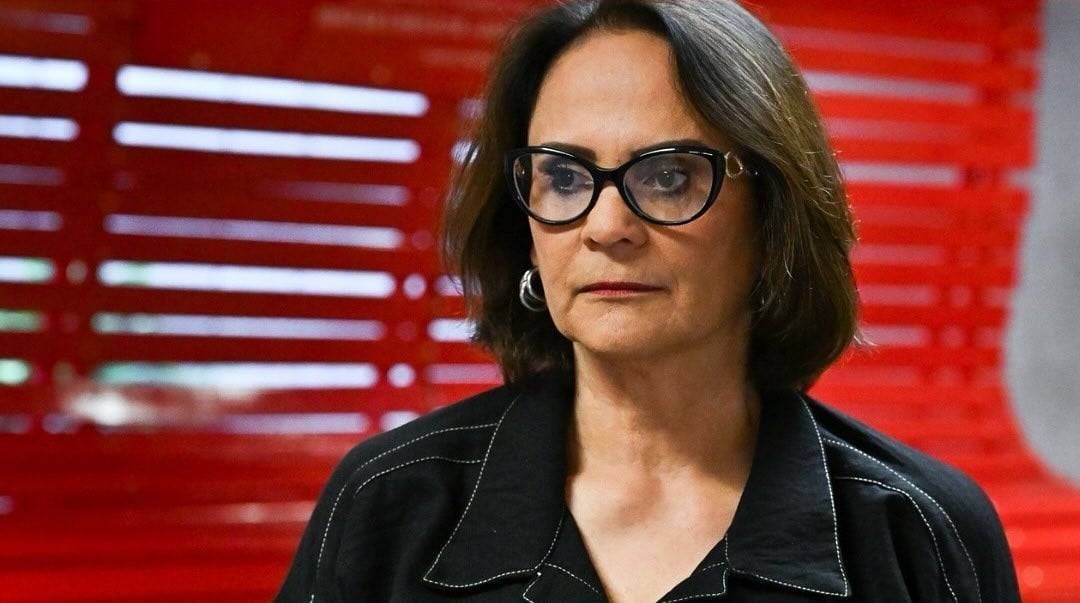Damares Alves revela diagnóstico de câncer de mama: ‘Jesus é meu maior consolador’