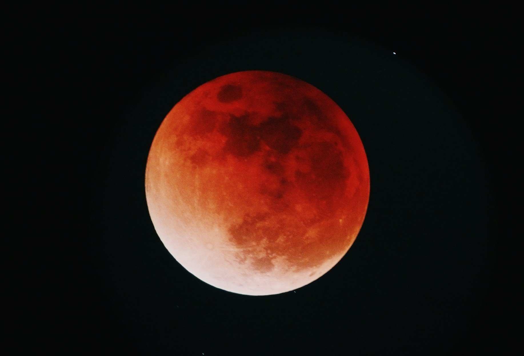 Última Lua de Sangue de 2025 ocorre em setembro e pode ter significado profético