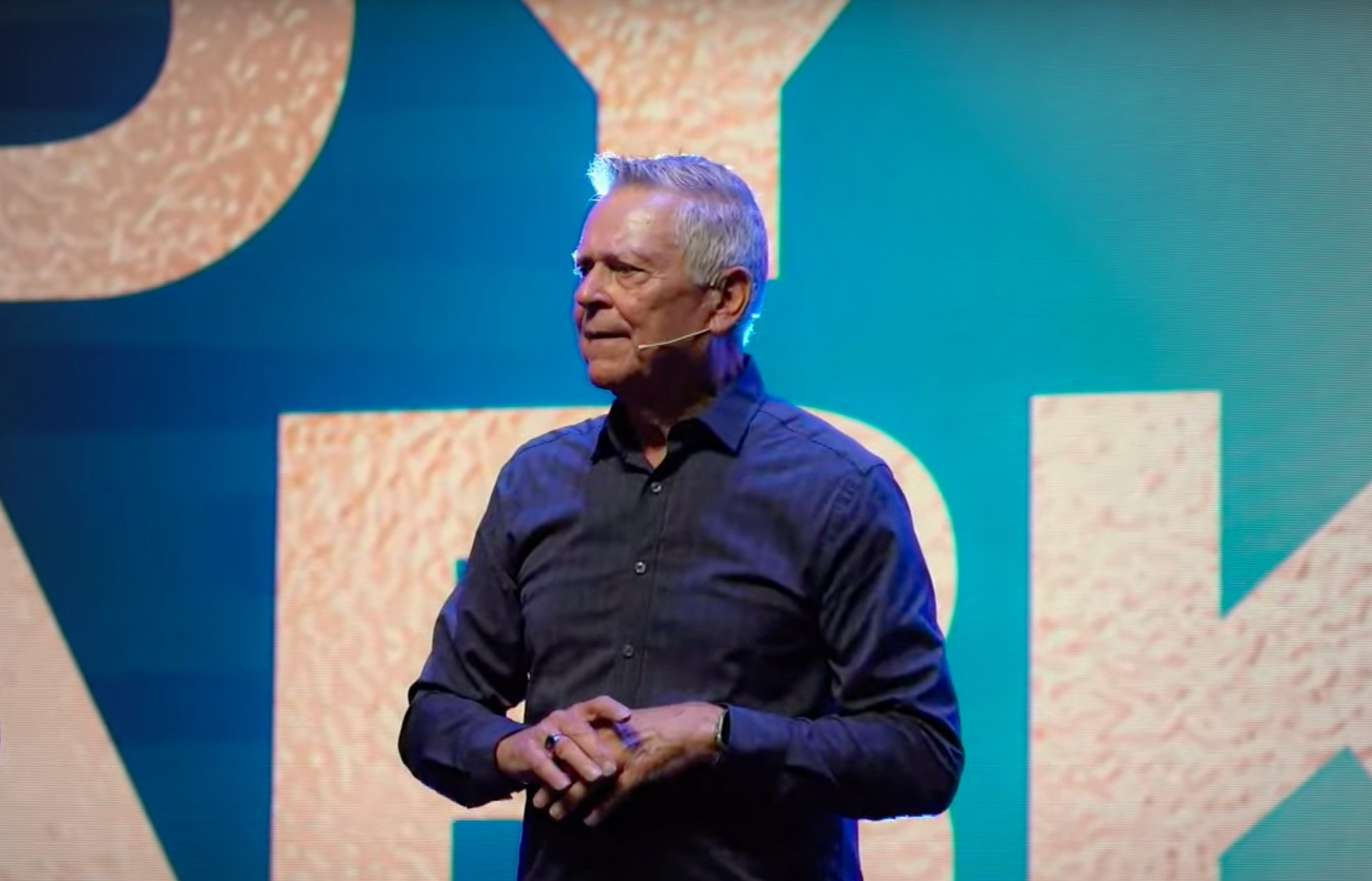 “Quando o Espírito Santo vem, Ele tira de nós o temor dos homens”, diz Randy Clark”
